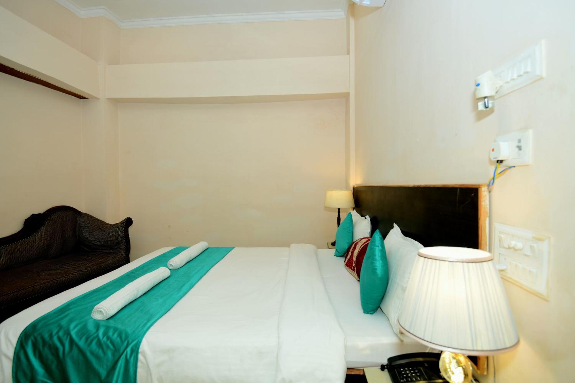 Ap Palace Hotel, Ayodhya Екстериор снимка