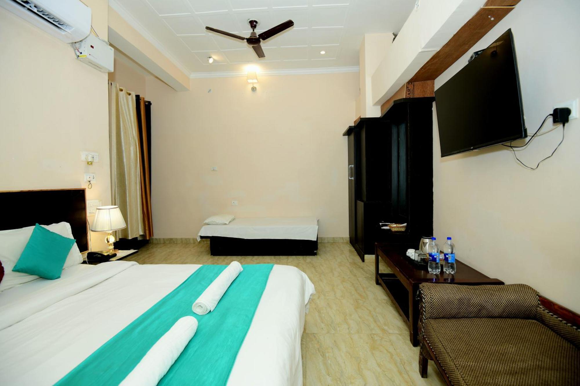 Ap Palace Hotel, Ayodhya Екстериор снимка