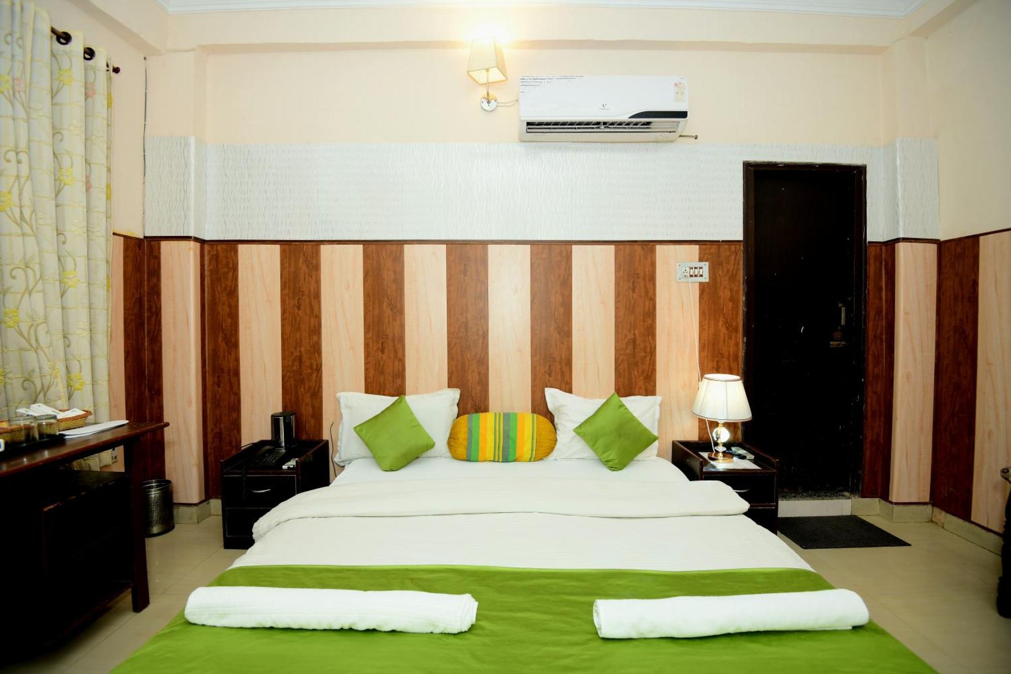 Ap Palace Hotel, Ayodhya Екстериор снимка