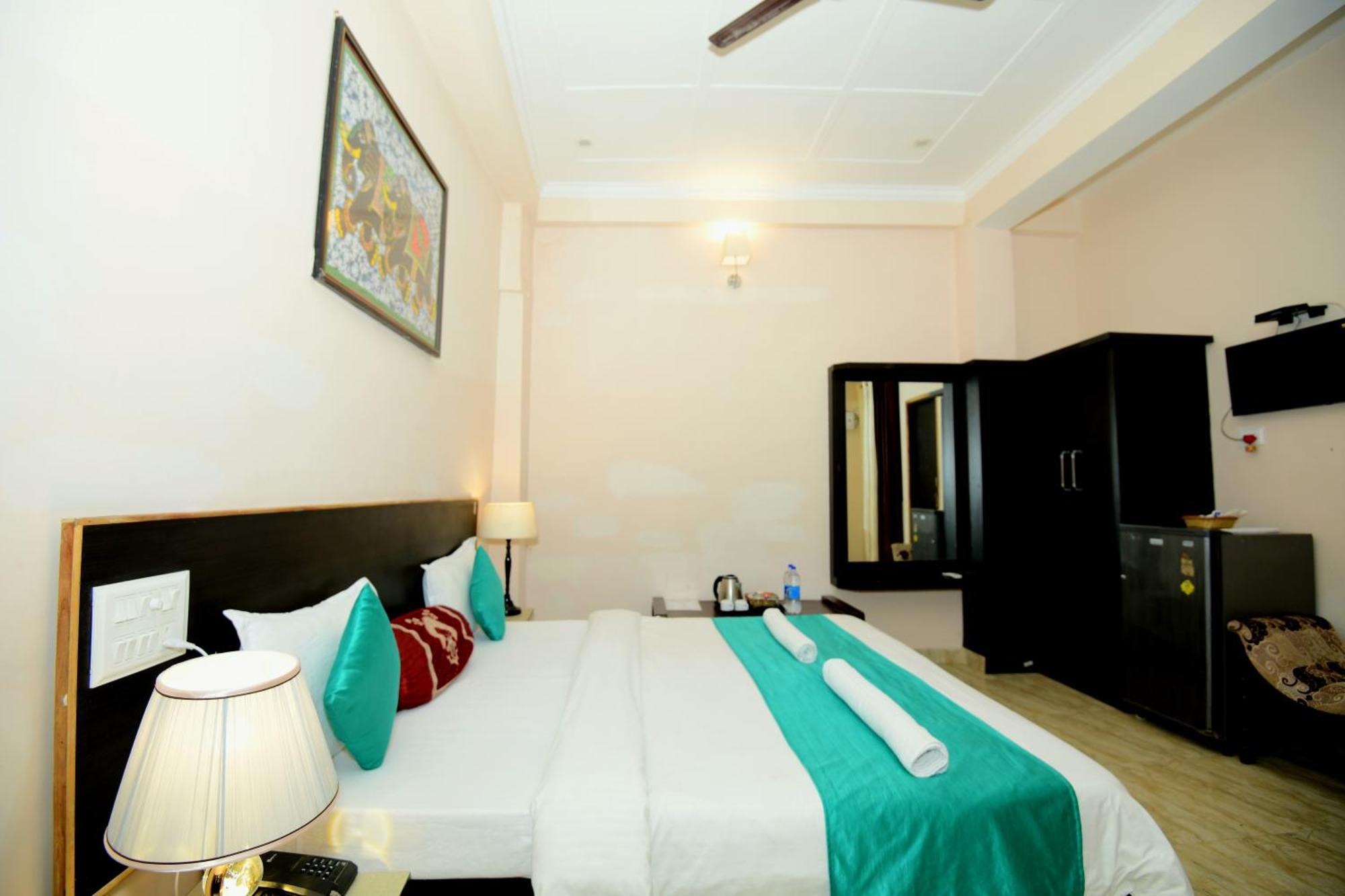 Ap Palace Hotel, Ayodhya Екстериор снимка