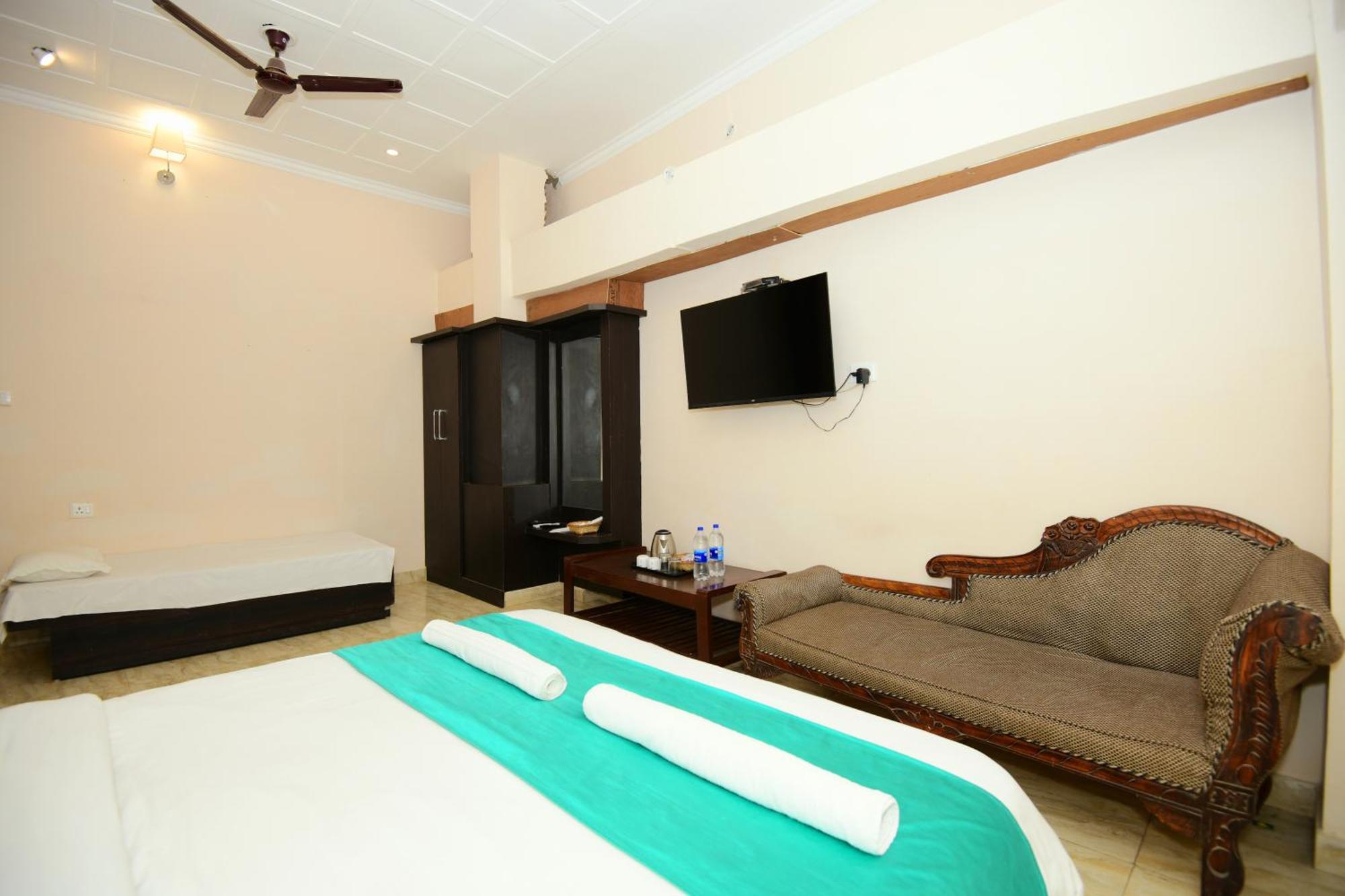 Ap Palace Hotel, Ayodhya Екстериор снимка
