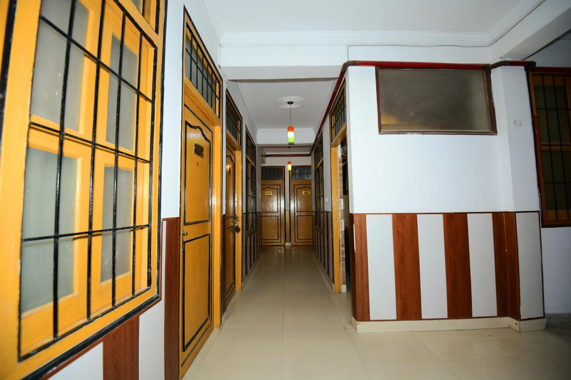 Ap Palace Hotel, Ayodhya Екстериор снимка