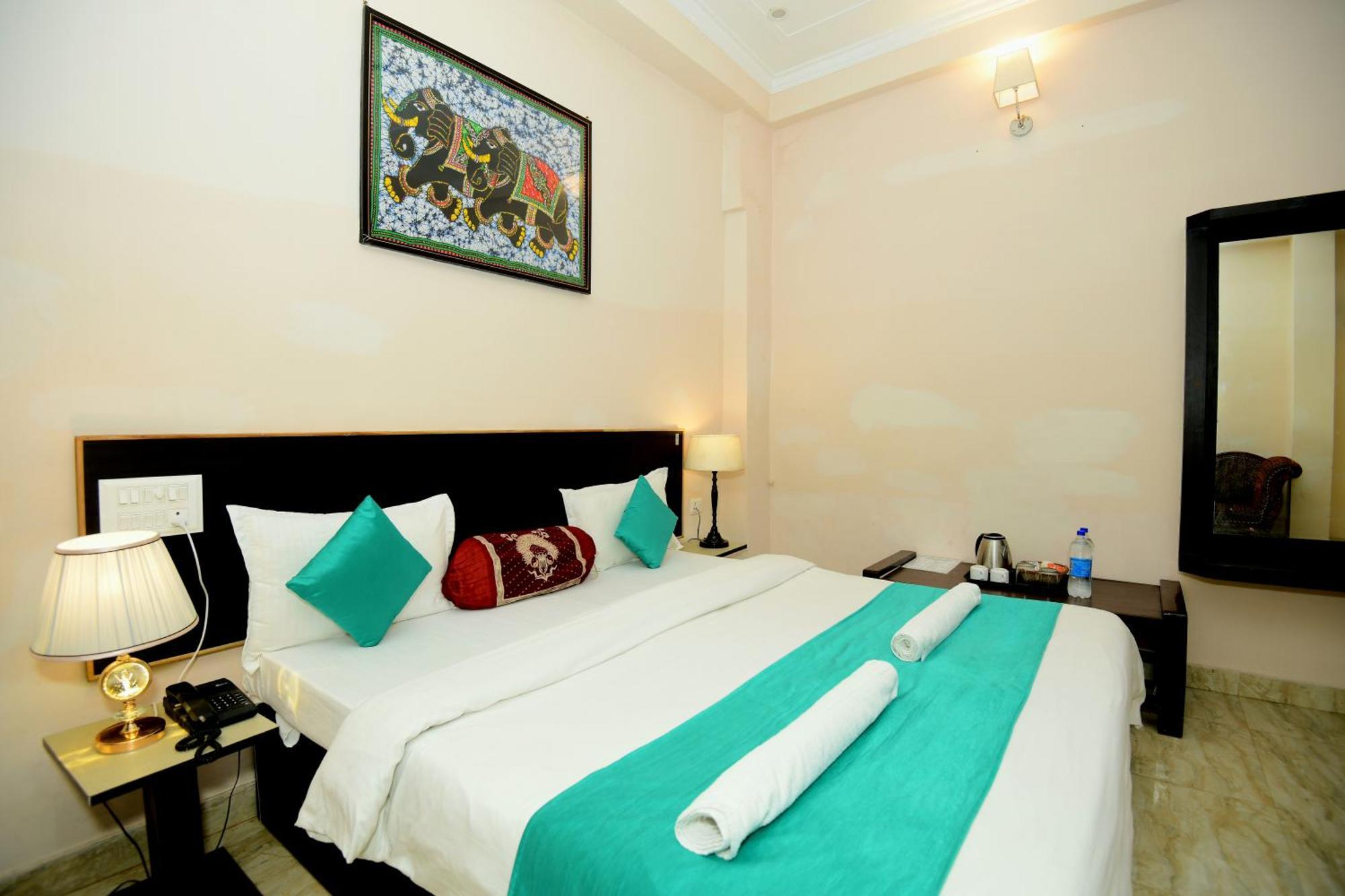 Ap Palace Hotel, Ayodhya Екстериор снимка