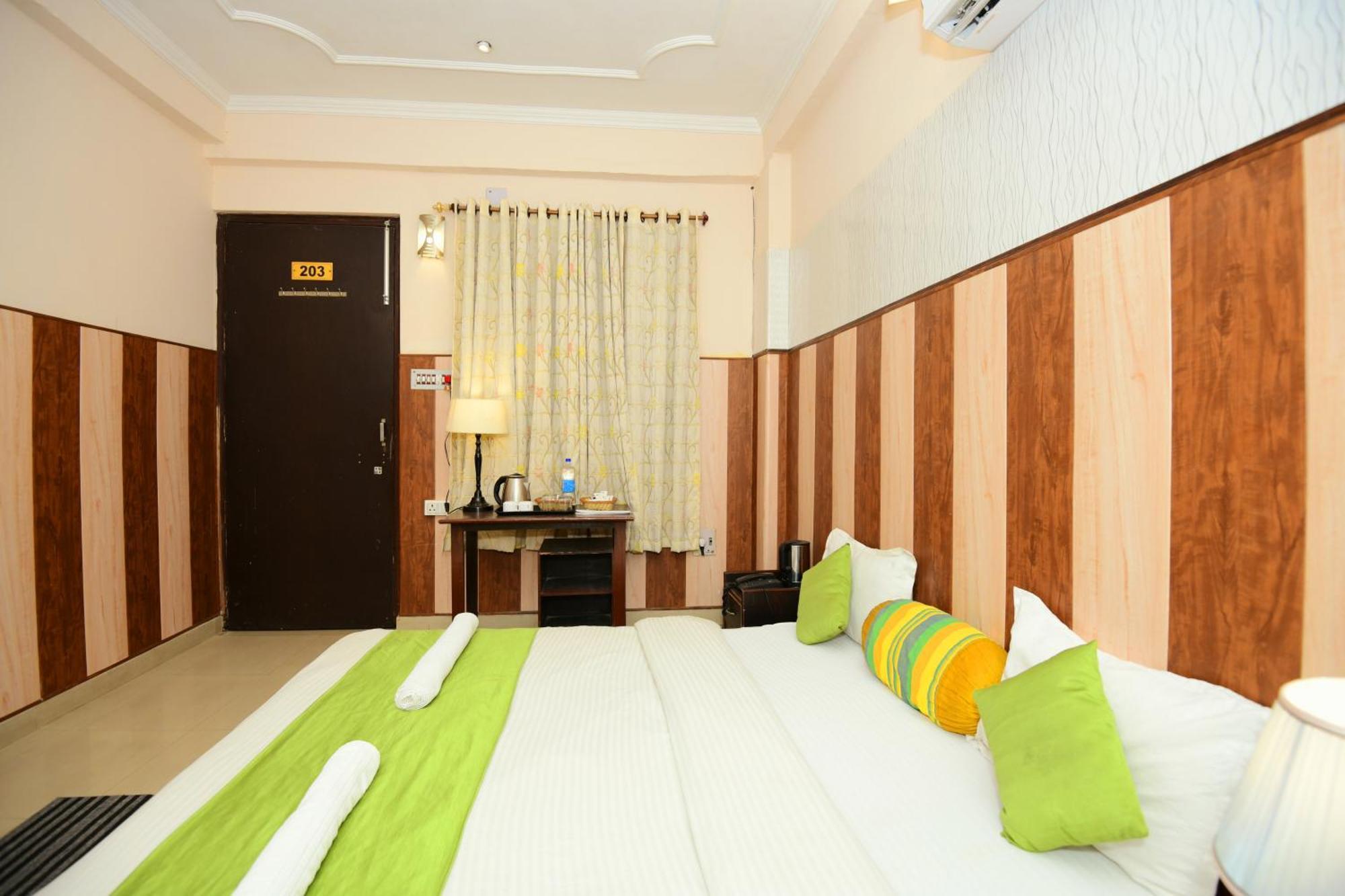 Ap Palace Hotel, Ayodhya Екстериор снимка