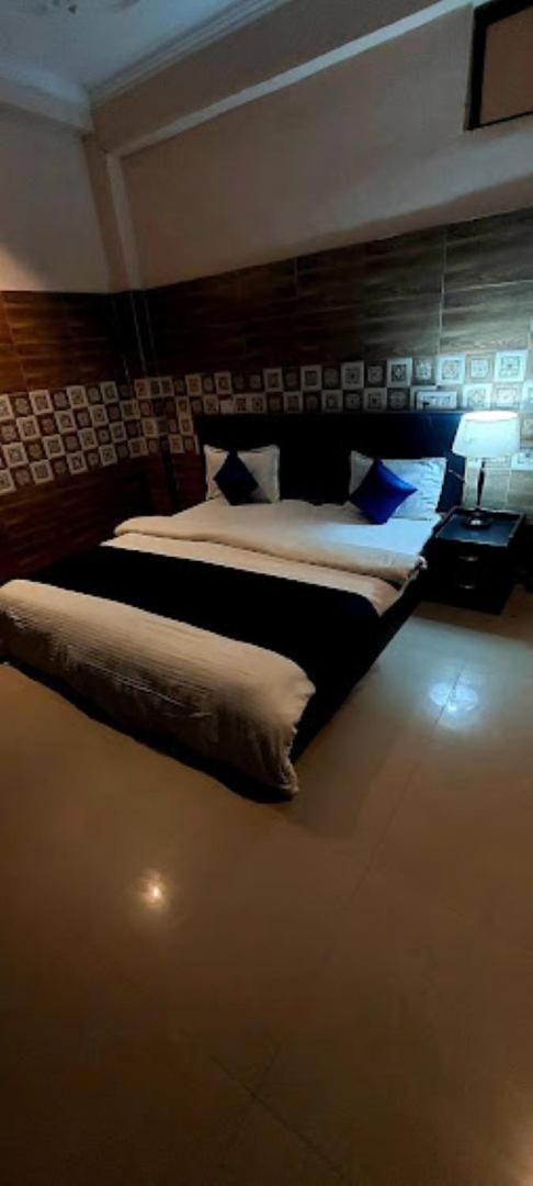 Ap Palace Hotel, Ayodhya Екстериор снимка