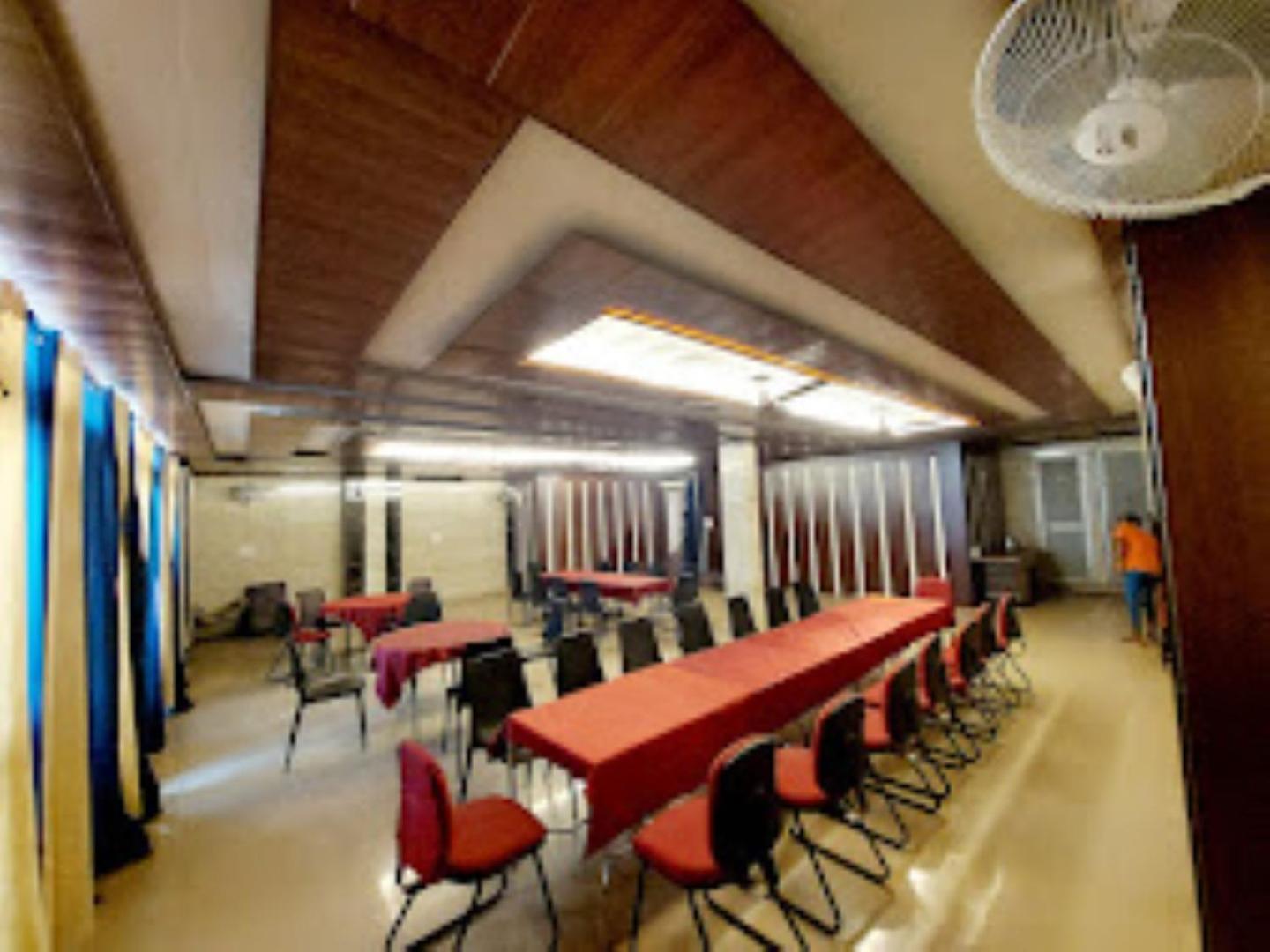 Ap Palace Hotel, Ayodhya Екстериор снимка
